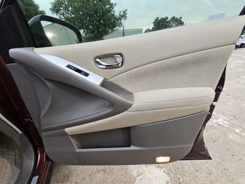 Used 2012 Nissan Murano SV FWD image 29
