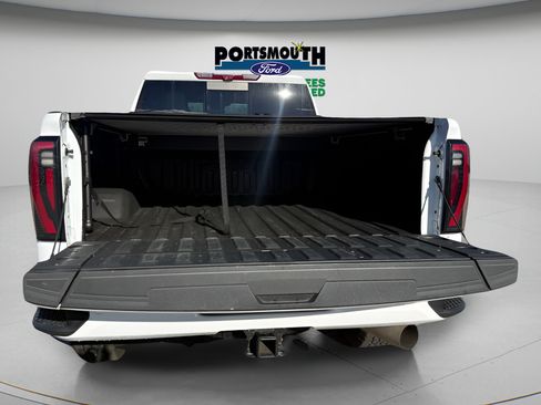 Used 2024 GMC Sierra 2500 AT4 w/ AT4 Premium Plus Package AWD/4WD image 14