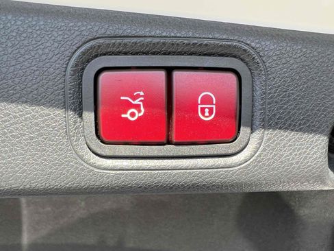 Used 2022 Mercedes-Benz E 350 Sedan image 13