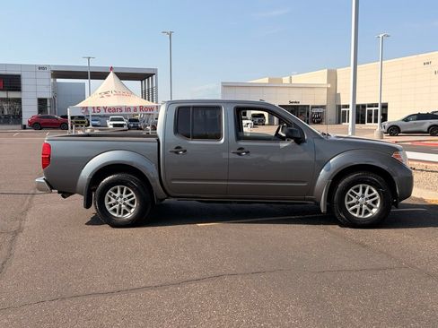 Used 2017 Nissan Frontier SV w/ SV Value Truck Package RWD image 7