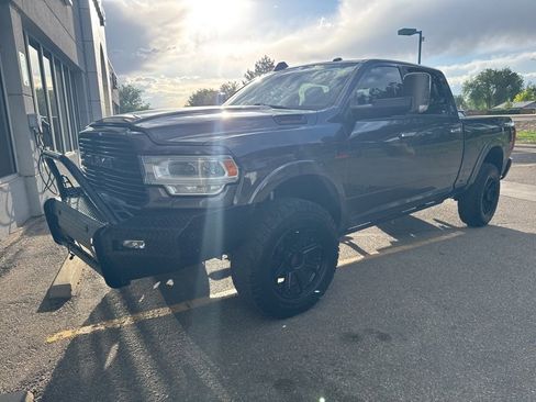 Used 2022 RAM 2500 Laramie AWD/4WD image 1