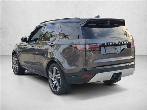 Used 2023 Land Rover Discovery Metropolitan Edition AWD/4WD image 7
