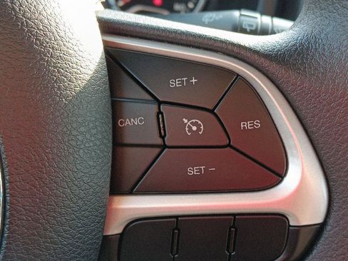 Used 2019 Jeep Renegade Sport image 15