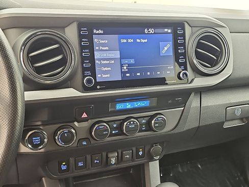 Used 2021 Toyota Tacoma TRD Sport w/ Technology Package AWD/4WD image 14
