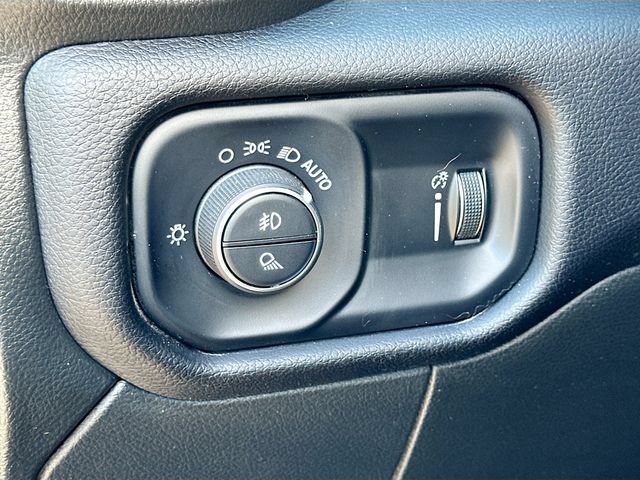Used 2024 RAM 2500 Big Horn AWD/4WD image 11