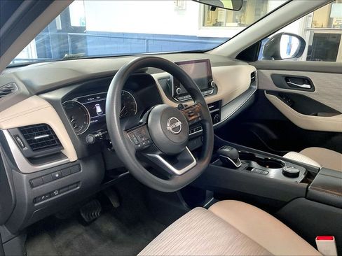 Used 2023 Nissan Rogue SV AWD/4WD image 8