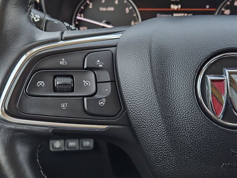 Used 2022 Buick Envision Essence w/ Technology Package I image 34