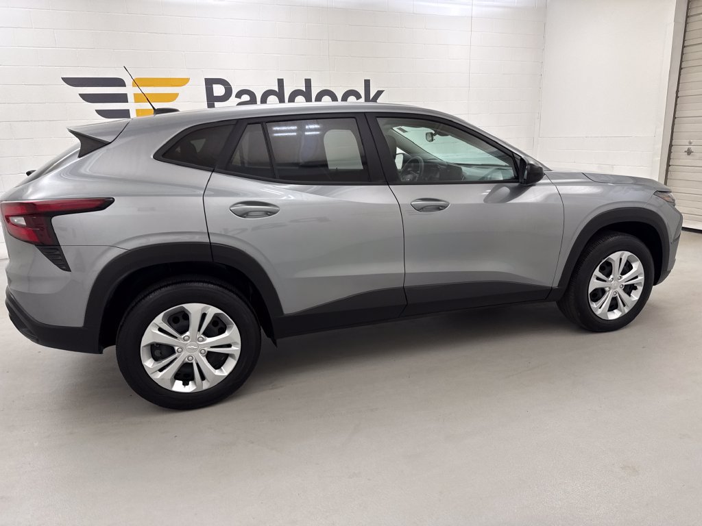 Used 2024 Chevrolet Trax LS FWD image 7