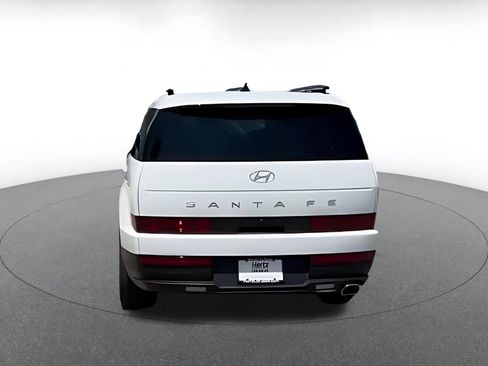 Used 2025 Hyundai Santa Fe SEL FWD image 16