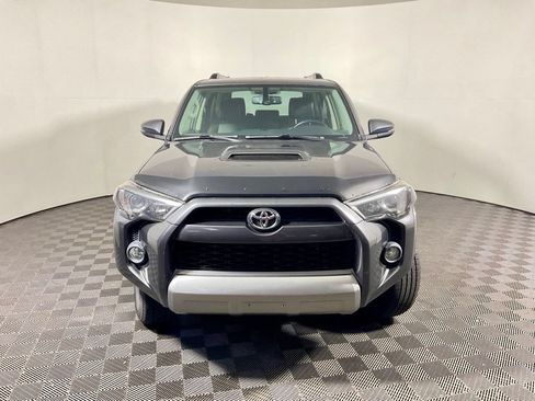 Used 2018 Toyota 4Runner TRD Off-Road AWD/4WD image 8