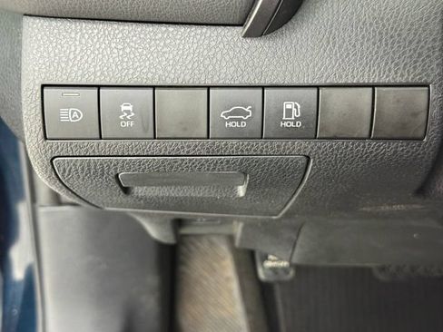 Used 2019 Toyota Camry SE FWD image 15