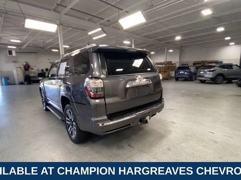 Used 2022 Toyota 4Runner Limited AWD/4WD image 9
