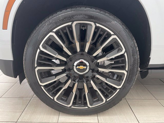 New 2026 Chevrolet Tahoe High Country w/ LPO, Illumination Package AWD/4WD image 13
