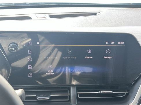 Used 2025 Chevrolet Trax LT w/ Driver Confidence Package image 13