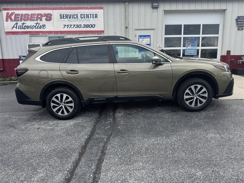 Used 2021 Subaru Outback Premium AWD/4WD image 1