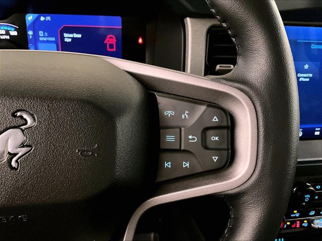 Used 2024 Ford Bronco Outer Banks w/ Sasquatch Package AWD/4WD image 18