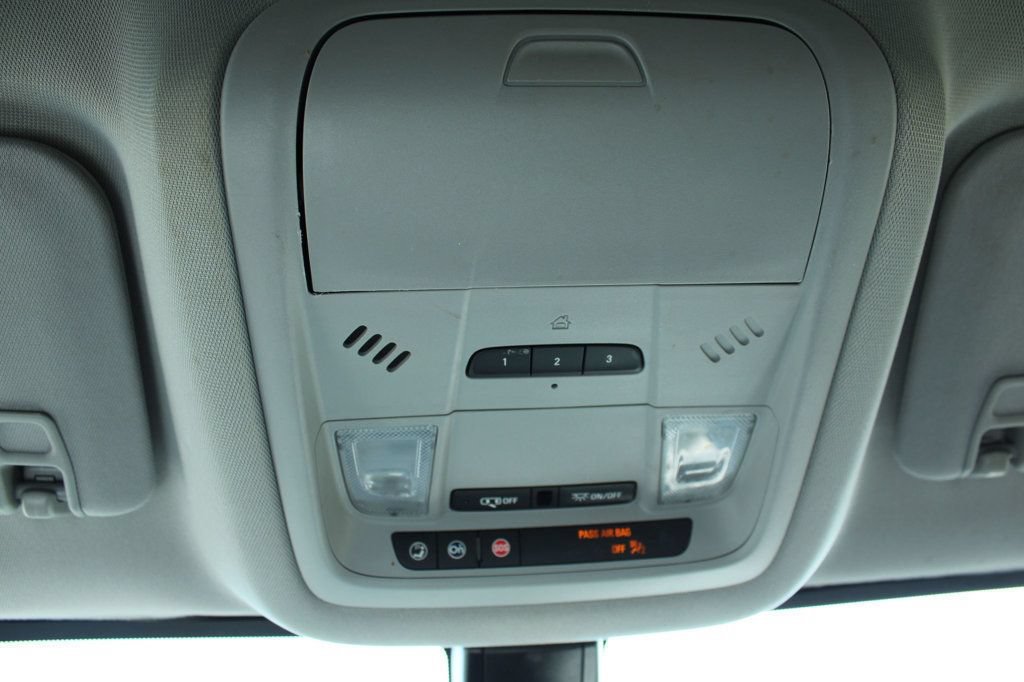 Used 2020 GMC Acadia SLT FWD image 24