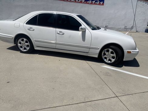 Used 2002 Mercedes-Benz E 320 Sedan image 6