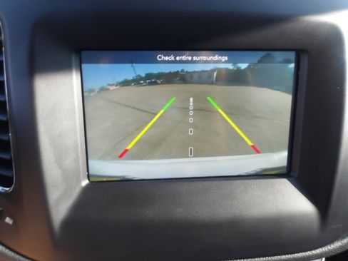 Used 2018 Jeep Compass Latitude w/ Popular Equipment Group image 23