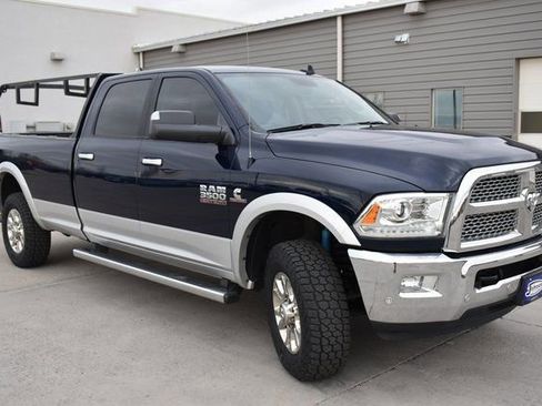 Used 2018 RAM 3500 Laramie AWD/4WD image 3