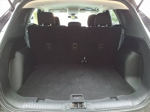 Used 2025 Ford Escape Active AWD/4WD image 13
