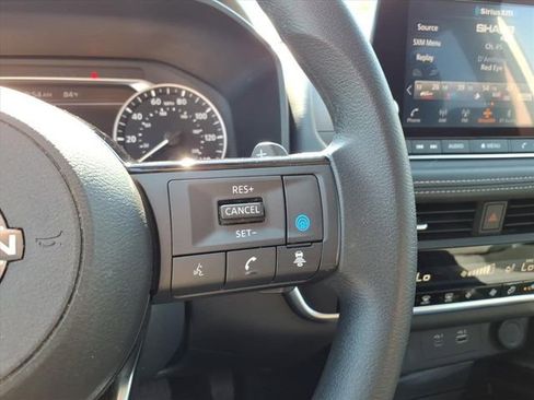 Used 2023 Nissan Rogue SV AWD/4WD image 22