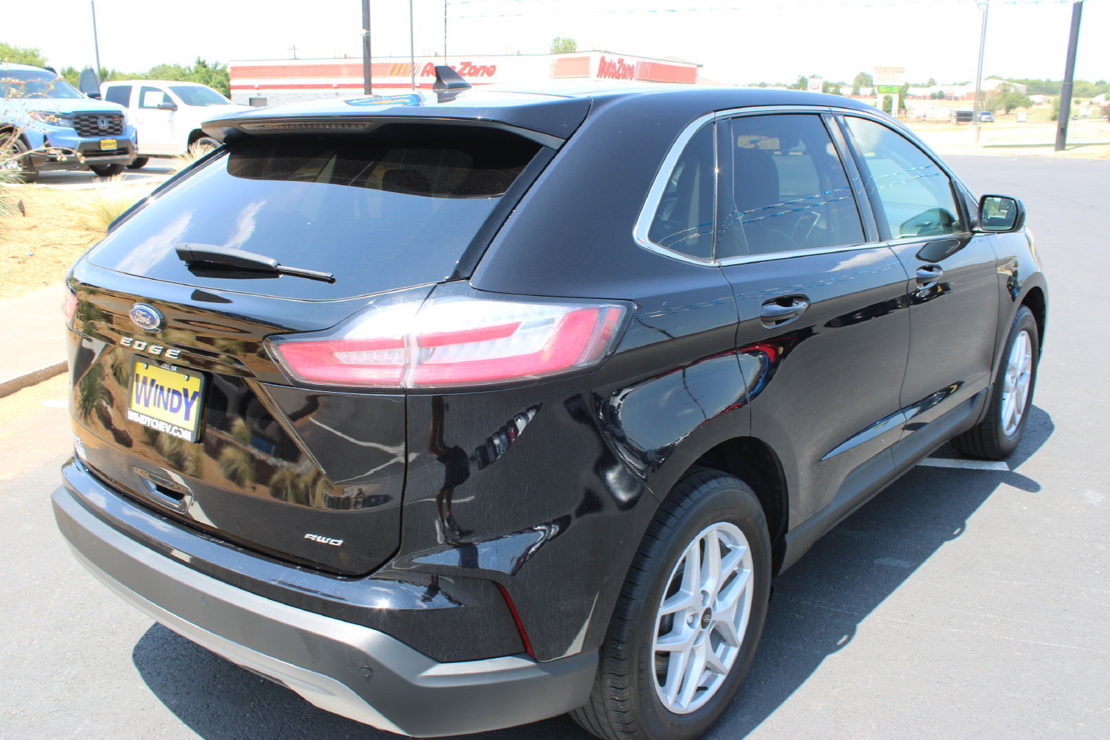 Used 2024 Ford Edge SEL AWD/4WD image 8