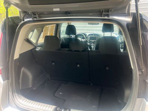 Used 2025 Kia Soul LX w/ LX Technology Package image 25