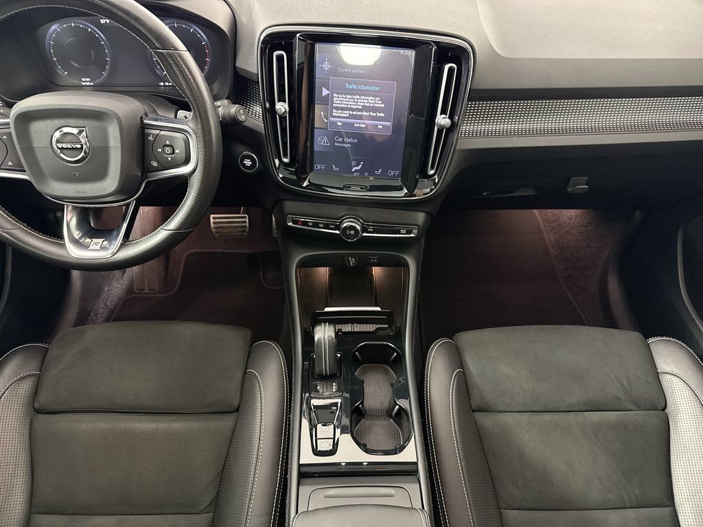 Used 2019 Volvo XC40 T5 R-Design AWD/4WD image 14