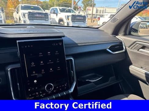 Certified 2025 GMC Acadia Elevation image 23