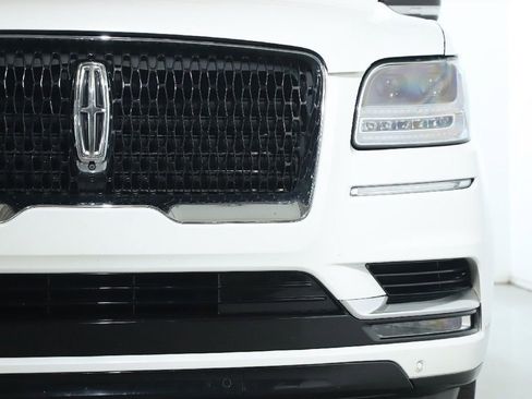 Used 2021 Lincoln Navigator Black Label w/ Special Edition Package image 8
