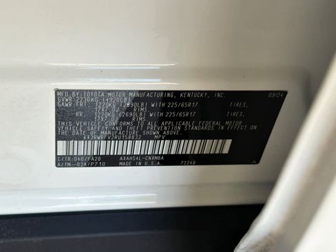 Used 2024 Toyota RAV4 XLE AWD/4WD image 34