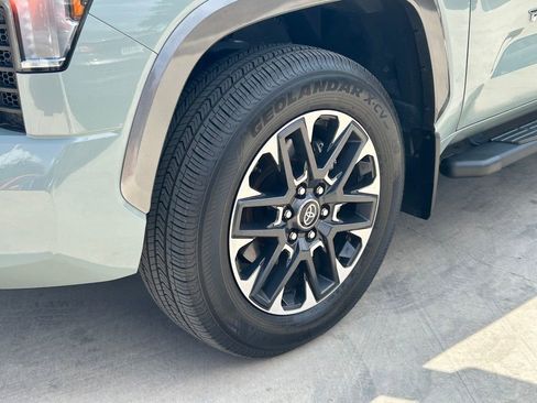 Used 2025 Toyota Tundra Limited image 9