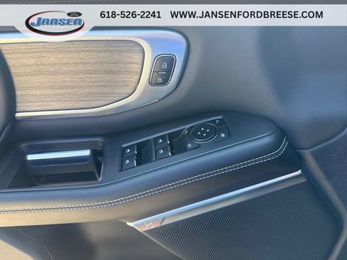 Used 2025 Ford Expedition Platinum AWD/4WD image 8