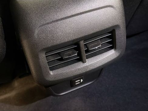 Used 2020 Chevrolet Equinox LT image 24