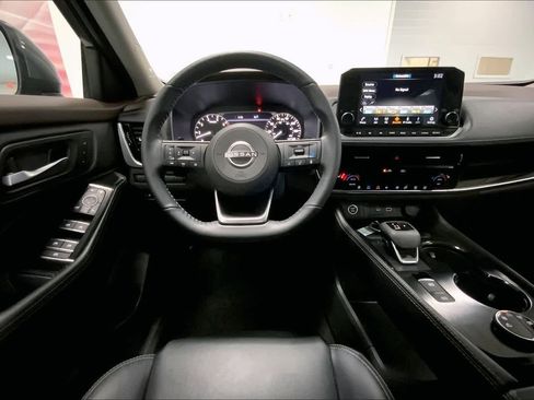 Used 2023 Nissan Rogue SL w/ SL Premium Package image 14