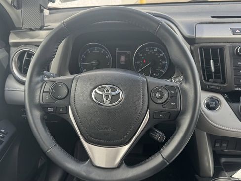 Used 2018 Toyota RAV4 XLE image 15