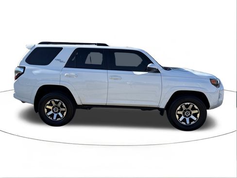 Used 2021 Toyota 4Runner TRD Off-Road image 2