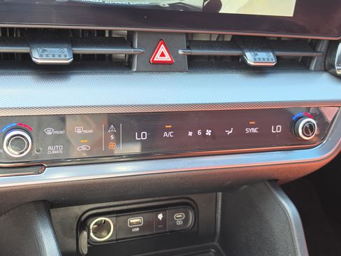Used 2023 Kia Sportage SX FWD image 26