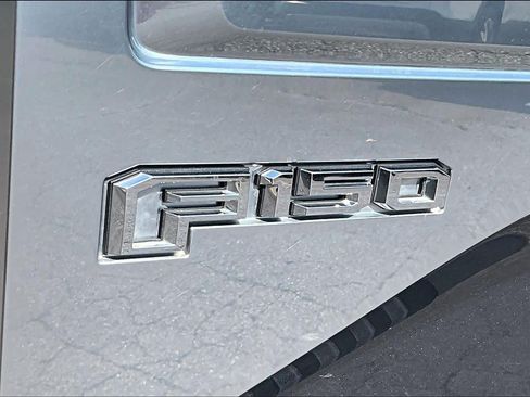 Used 2015 Ford F150 Platinum w/ Equipment Group 701A Luxury AWD/4WD image 30
