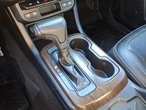 Used 2020 GMC Canyon Denali image 20