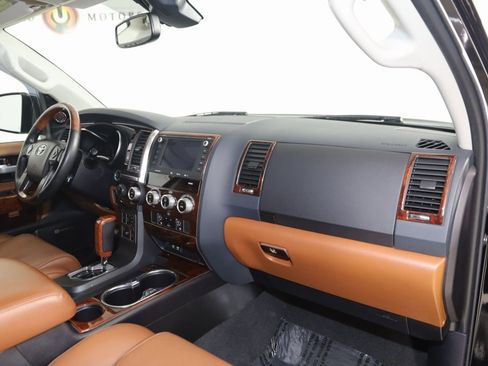 Used 2021 Toyota Sequoia Platinum image 42