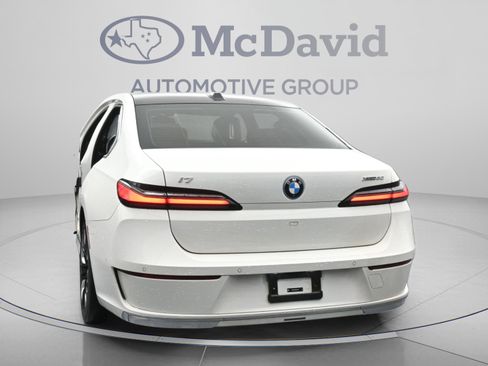 Used 2023 BMW i7 xDrive60 AWD/4WD image 46