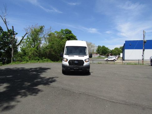 Used 2024 Ford Transit 250 148 High Roof Extended AWD image 35