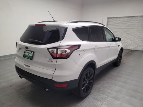 Used 2018 Ford Escape SE w/ SE Sport Appearance Package AWD/4WD image 9