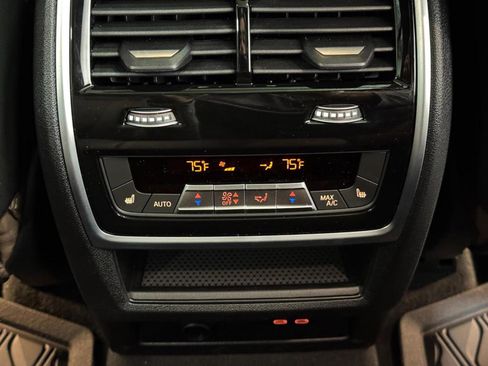 New 2026 BMW X7 M60i image 14