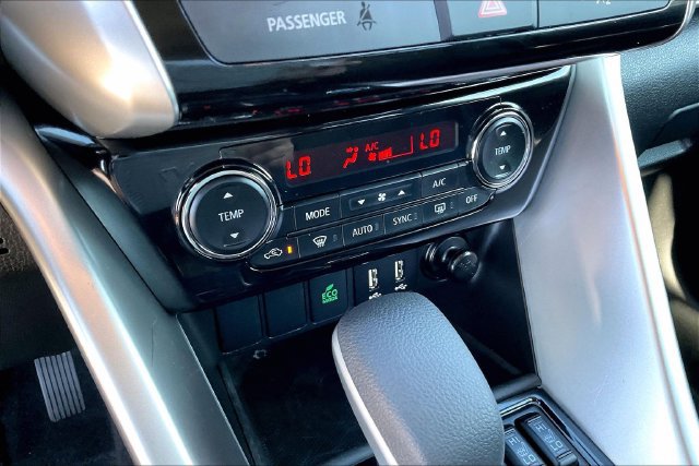 Used 2025 Mitsubishi Eclipse Cross SE AWD/4WD image 29