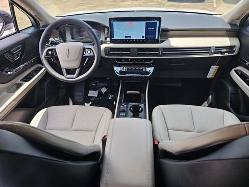 New 2025 Lincoln Corsair Grand Touring AWD/4WD image 8