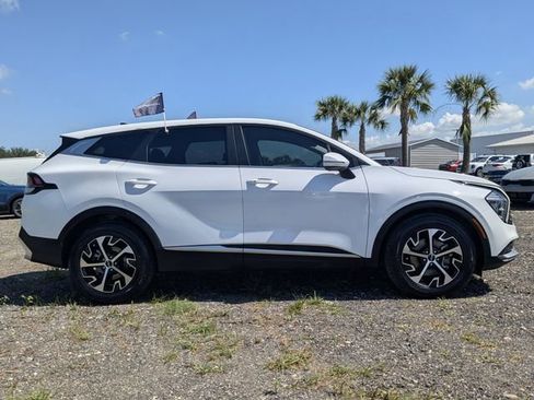 Certified 2023 Kia Sportage EX FWD image 3