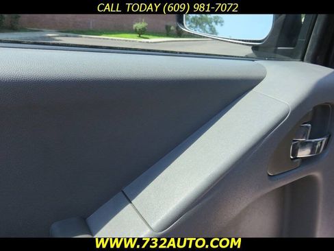 Used 2011 Nissan Frontier S AWD/4WD image 30